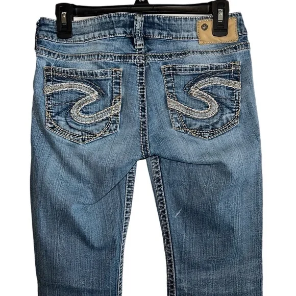 Silver Jeans Co. - Distressed Boot Cut Jeans - Size 27” - Picture 5 of 7